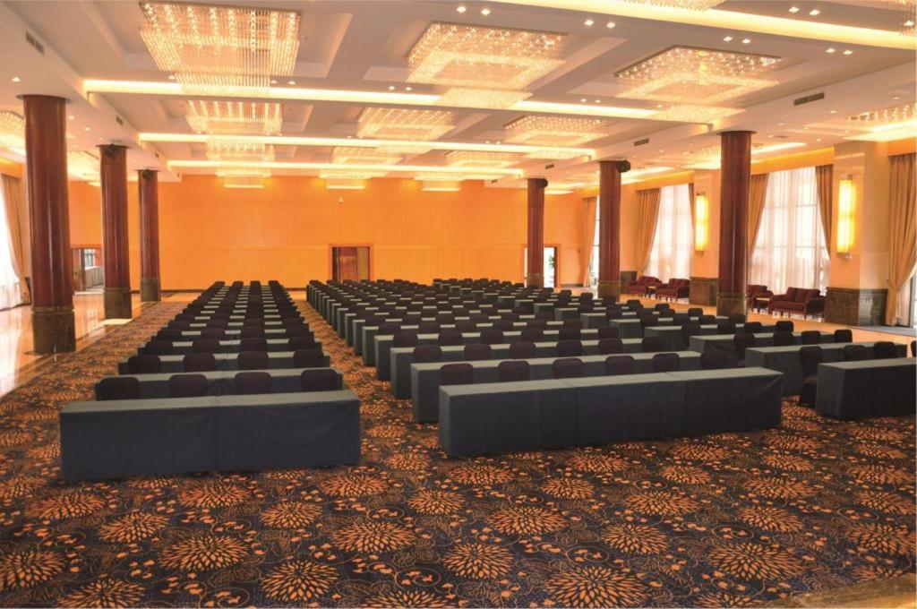 Chongqing Sunshine Continental Grand Hotel Exterior photo